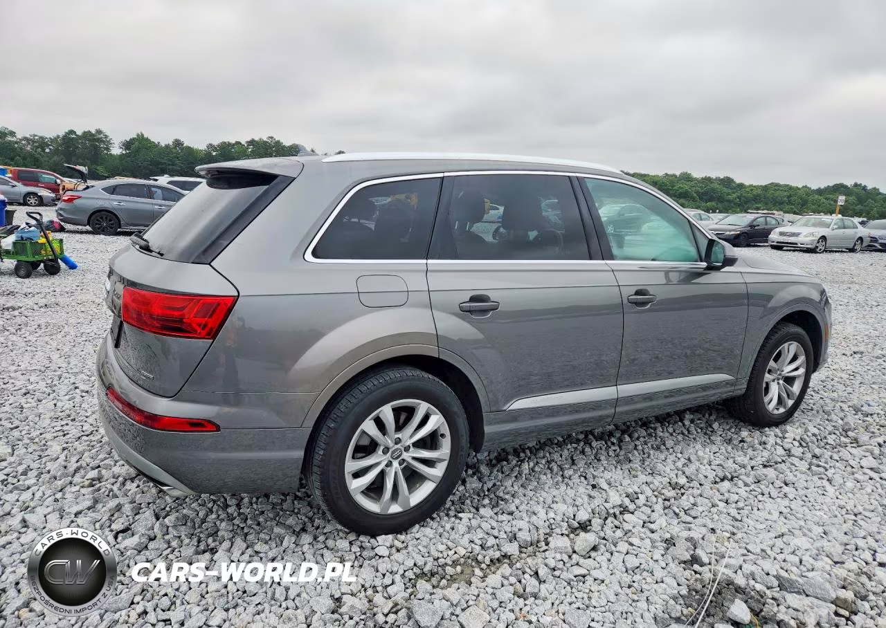 2017 Audi Q7 Premium VIN:WA1AHAF71HD044823 - 3