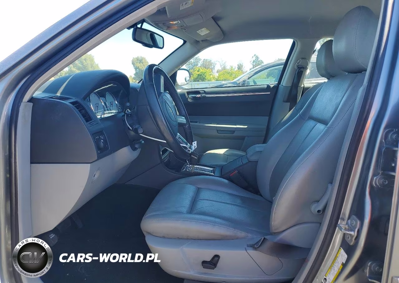 2007 Chrysler 300 Touring VIN:2C3KA53G07H793158 - 7