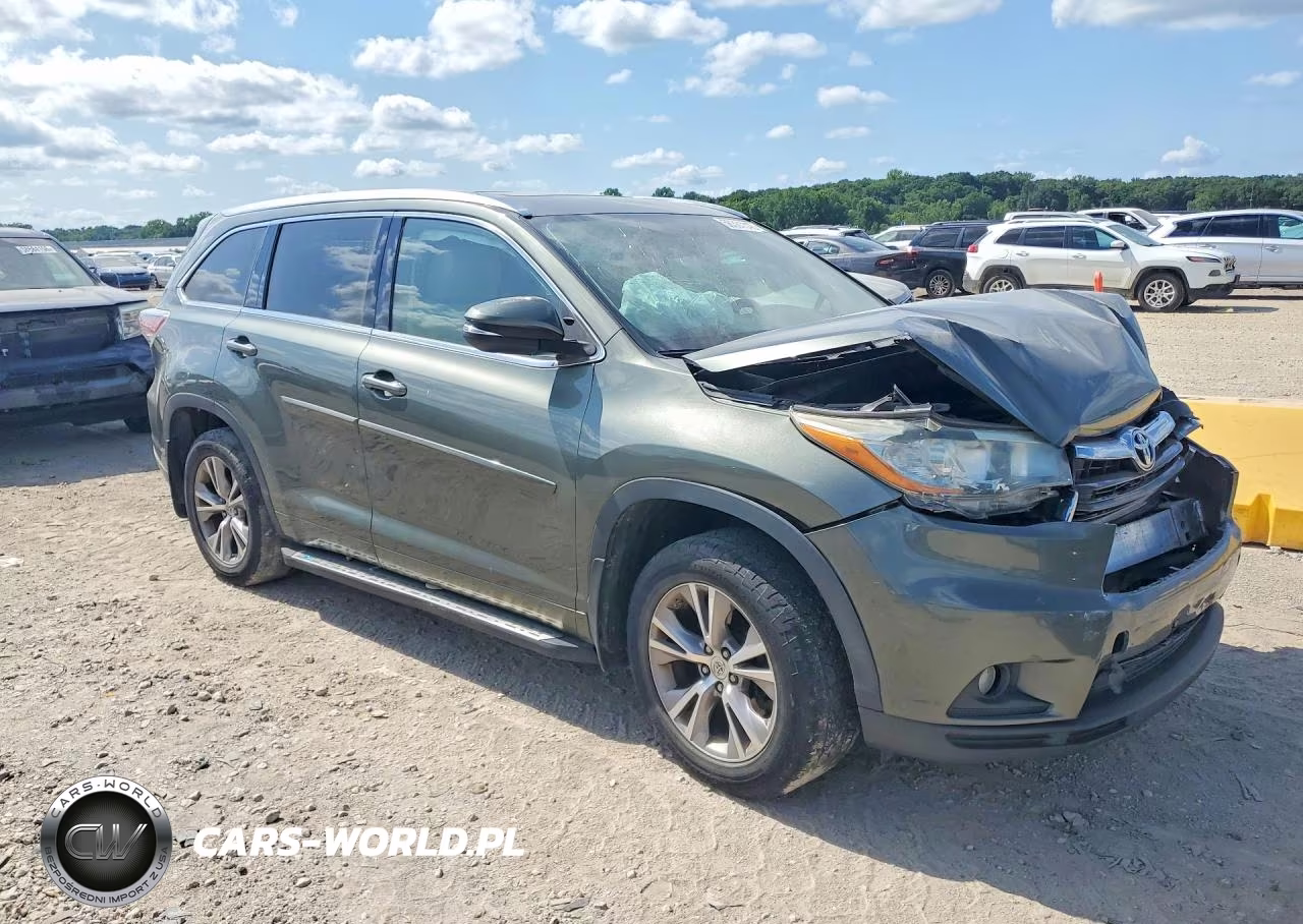 2015 Toyota Highlander Xle VIN:5TDJKRFH9FS122216 - 4