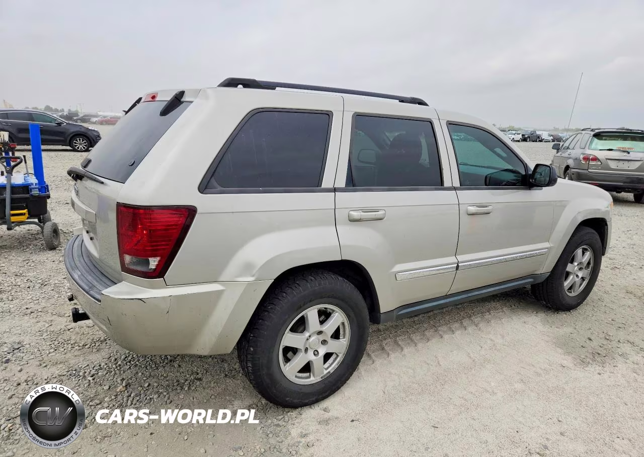 2010 Jeep Grand Cherokee Laredo VIN:1J4PS4GK4AC155880 - 3