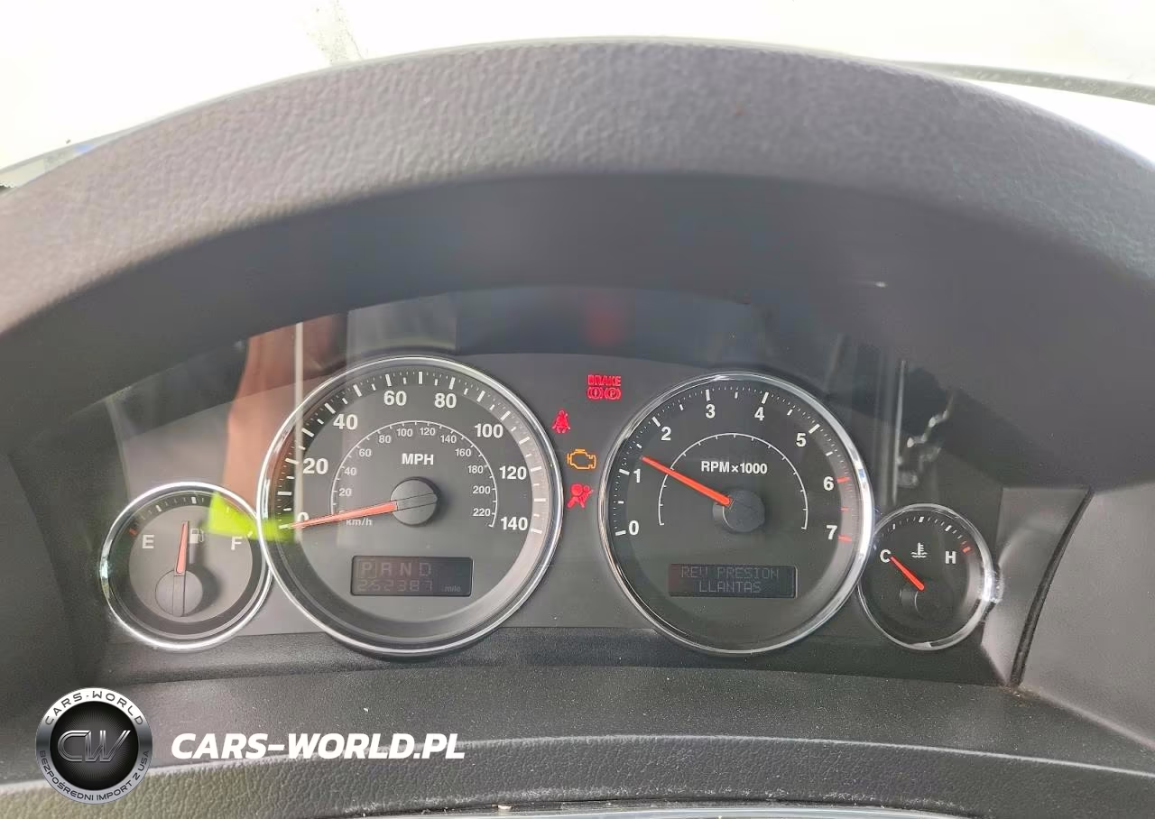 2010 Jeep Grand Cherokee Laredo VIN:1J4PS4GK4AC155880 - 9
