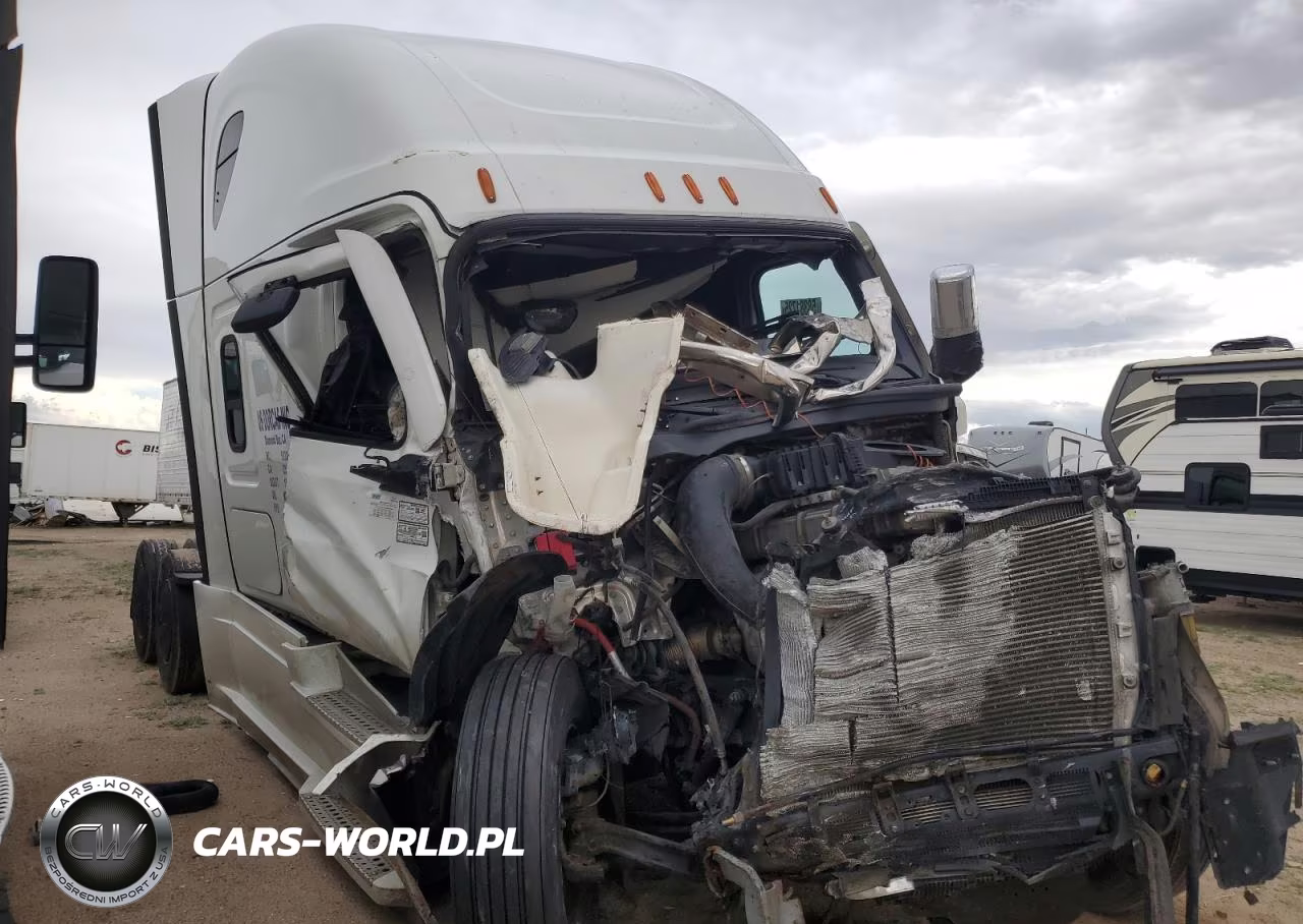 2021 Freightliner Cascadia 126