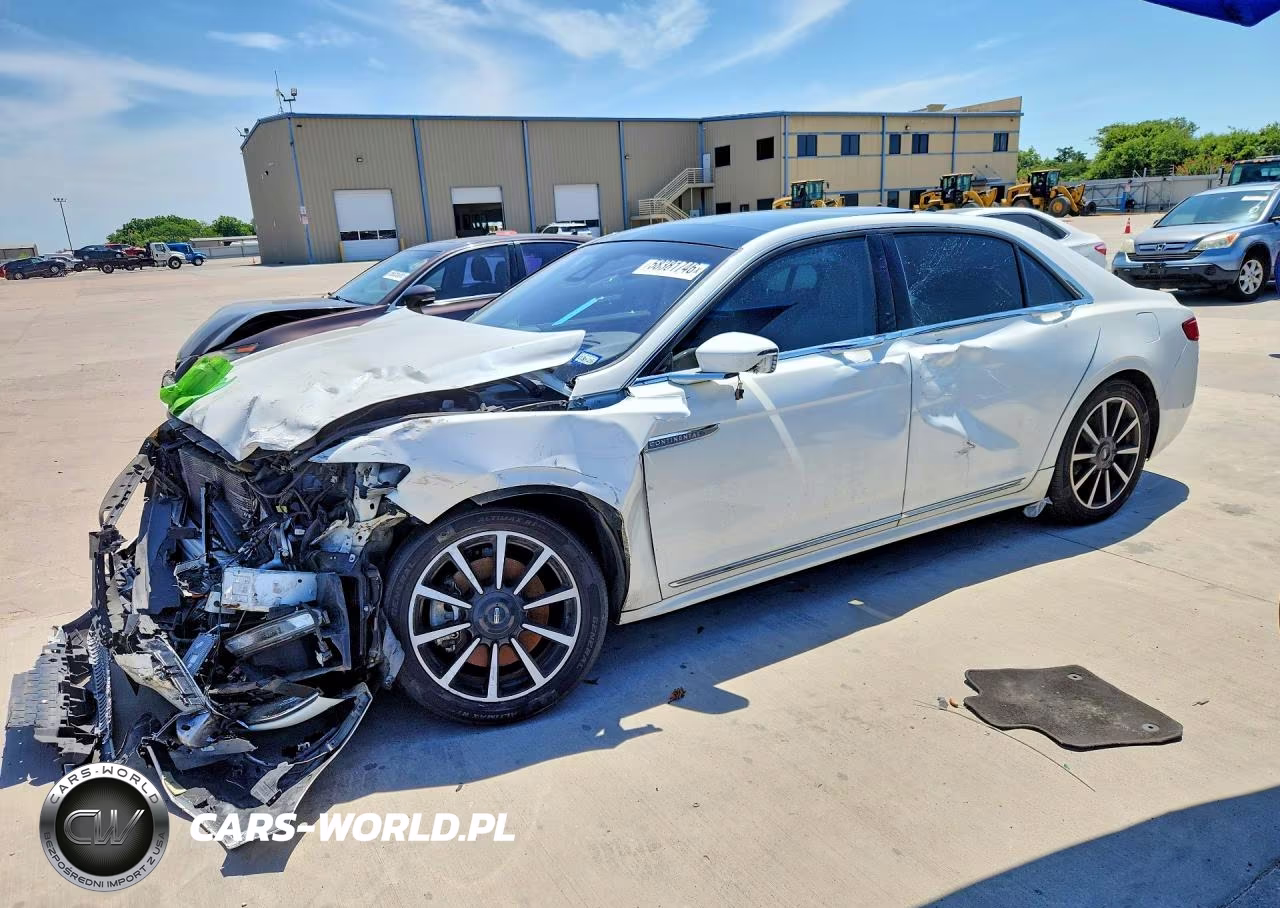 2020 Lincoln Continental Reserve – zdjęcie 1 z 12