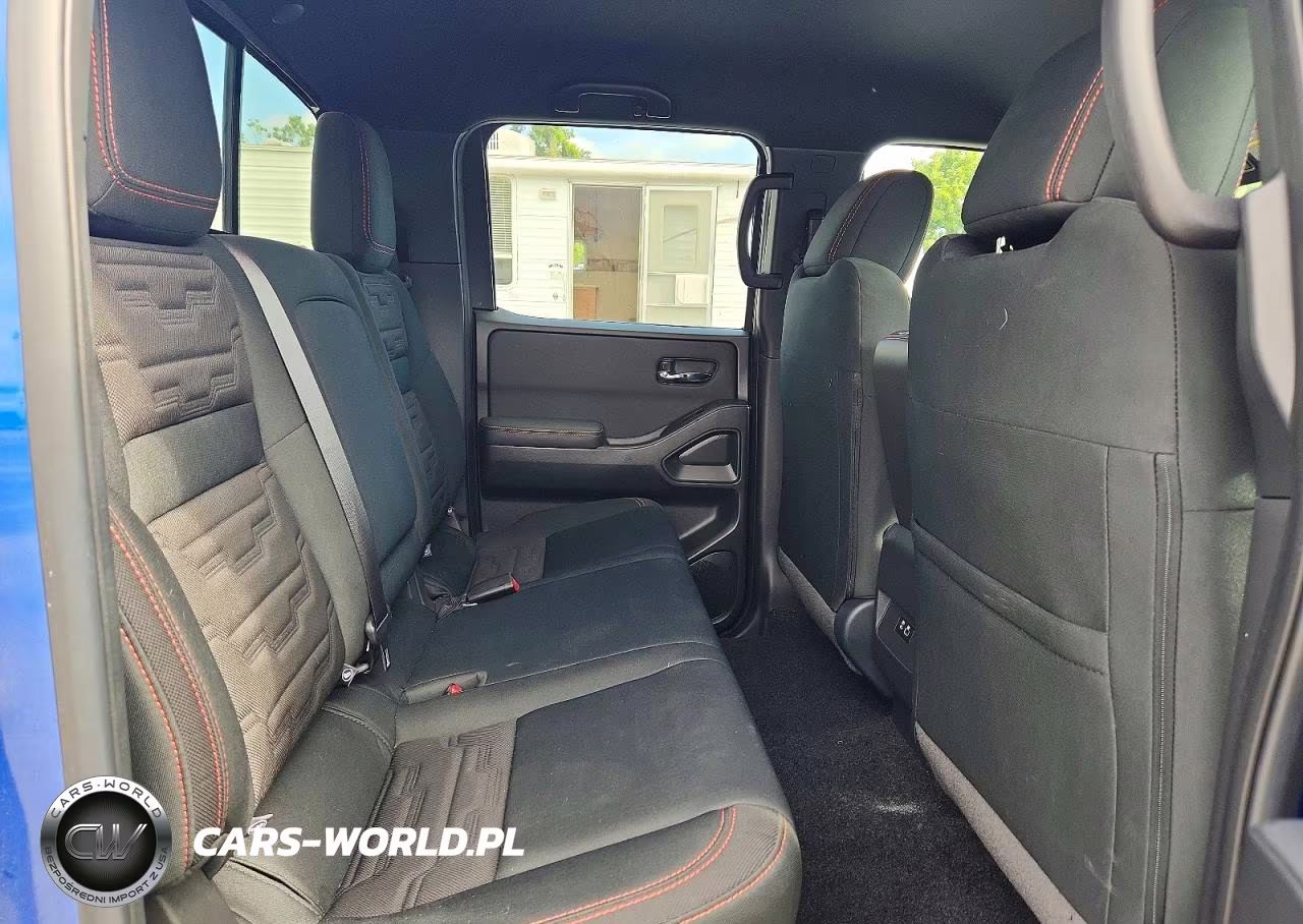 2024 Nissan Frontier Pro-4X VIN:1N6ED1EK2RN674030 - 10