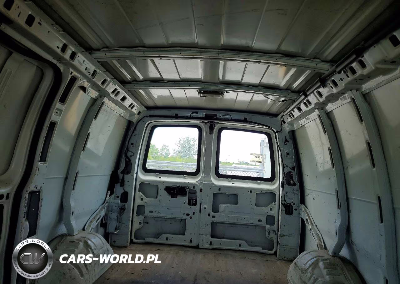 2010 Chevrolet Express G1500 VIN:1GCUGADX5A1100911 - 10