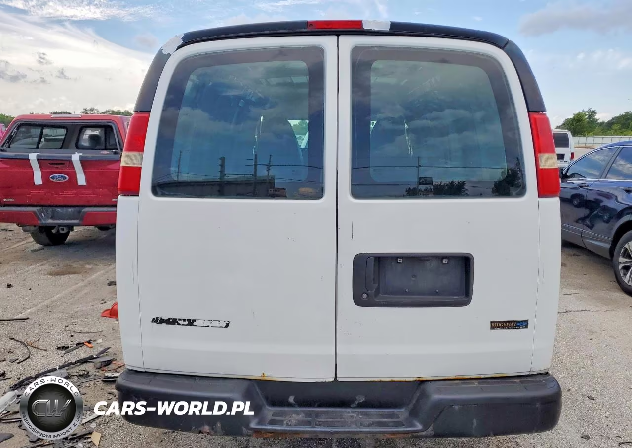 2010 Chevrolet Express G1500 VIN:1GCUGADX5A1100911 - 6