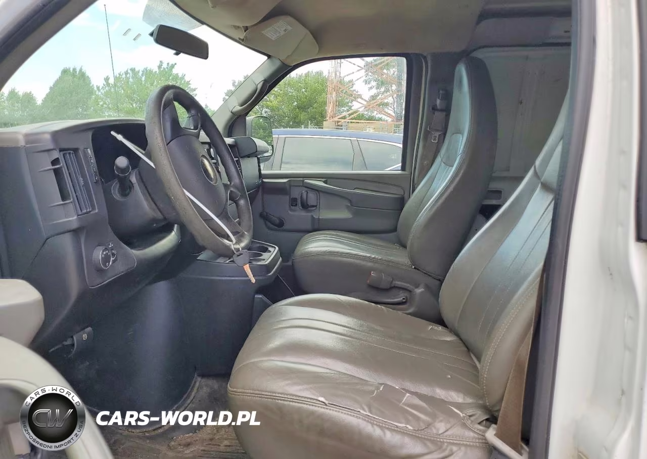 2010 Chevrolet Express G1500 VIN:1GCUGADX5A1100911 - 7