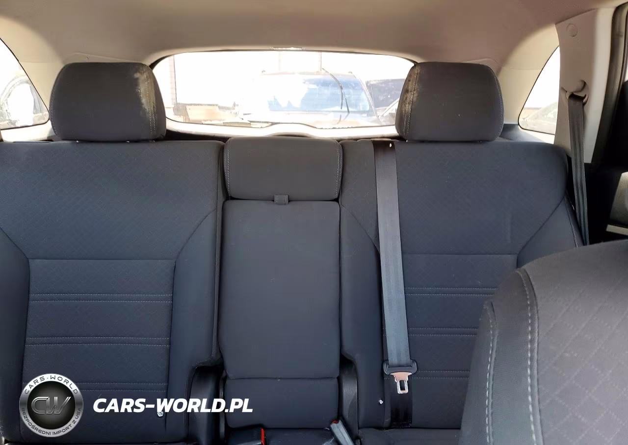 2019 Kia Sorento L VIN:5XYPG4A34KG540572 - 10