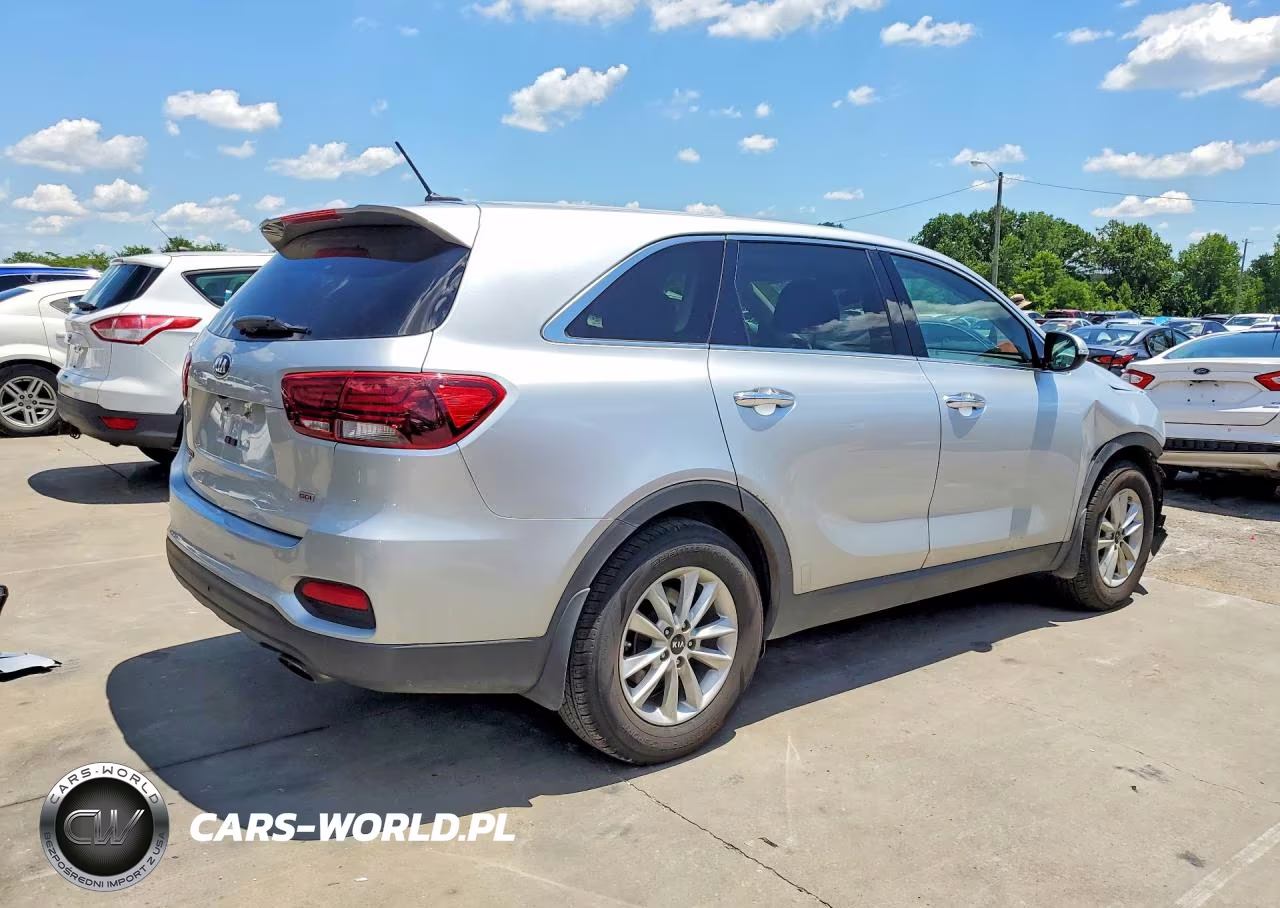2019 Kia Sorento L VIN:5XYPG4A34KG540572 - 3