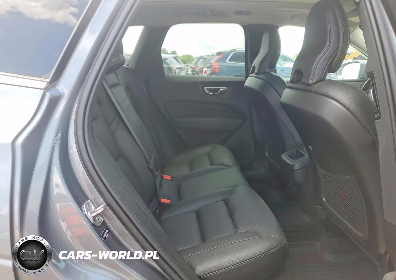 2021 Volvo Xc60 T5 Momentum VIN:YV4102RKXM1797990 - 11