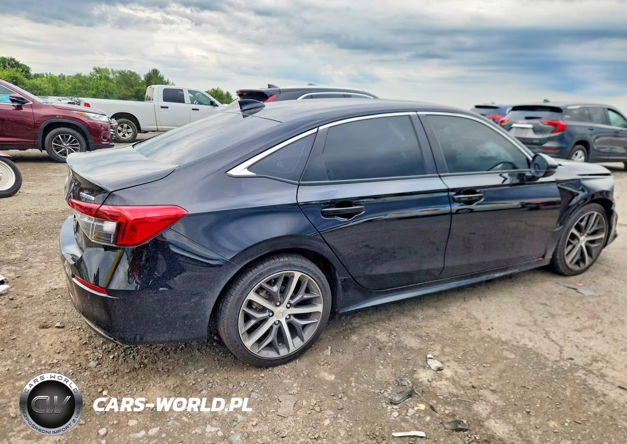 2023 Honda Civic Touring VIN:2HGFE1F90PH311703 - 3