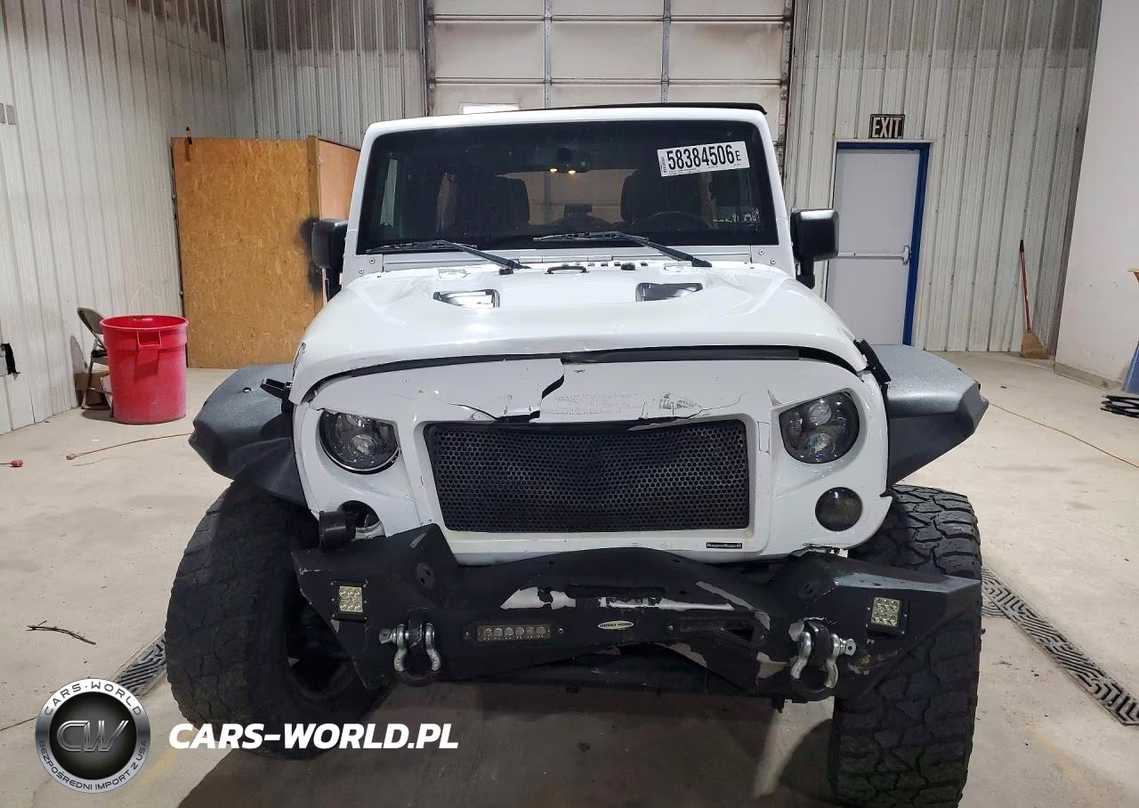 2013 Jeep Wrangler Unlimited Sahara VIN:1C4BJWEG1DL601775 - 5