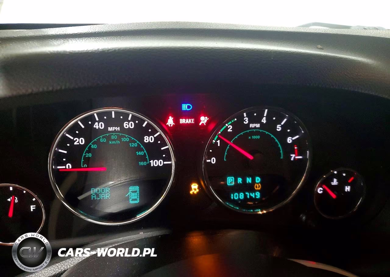 2013 Jeep Wrangler Unlimited Sahara VIN:1C4BJWEG1DL601775 - 9
