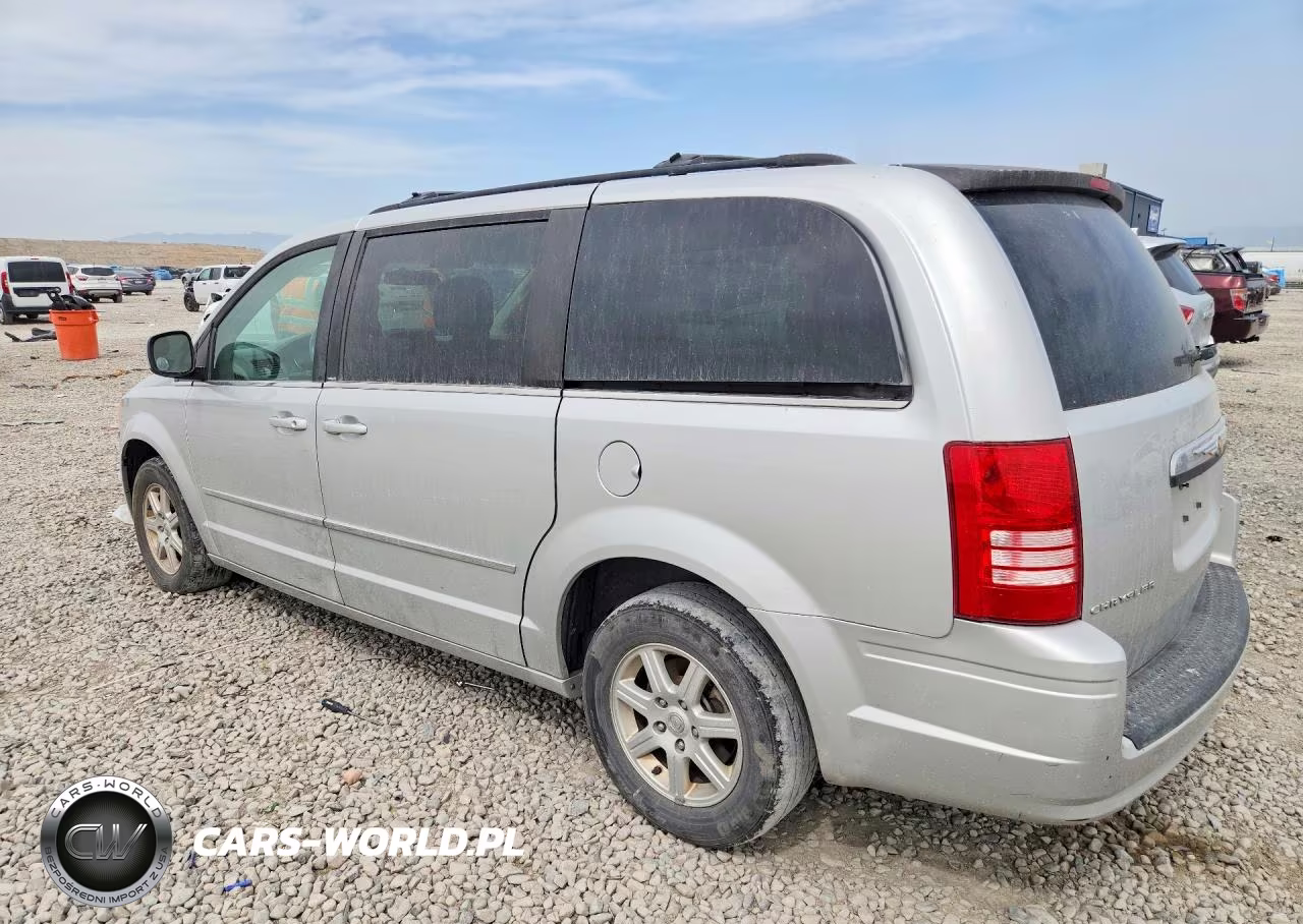 2010 Chrysler Town & Country Touring VIN:2A4RR5D12AR432152 - 2
