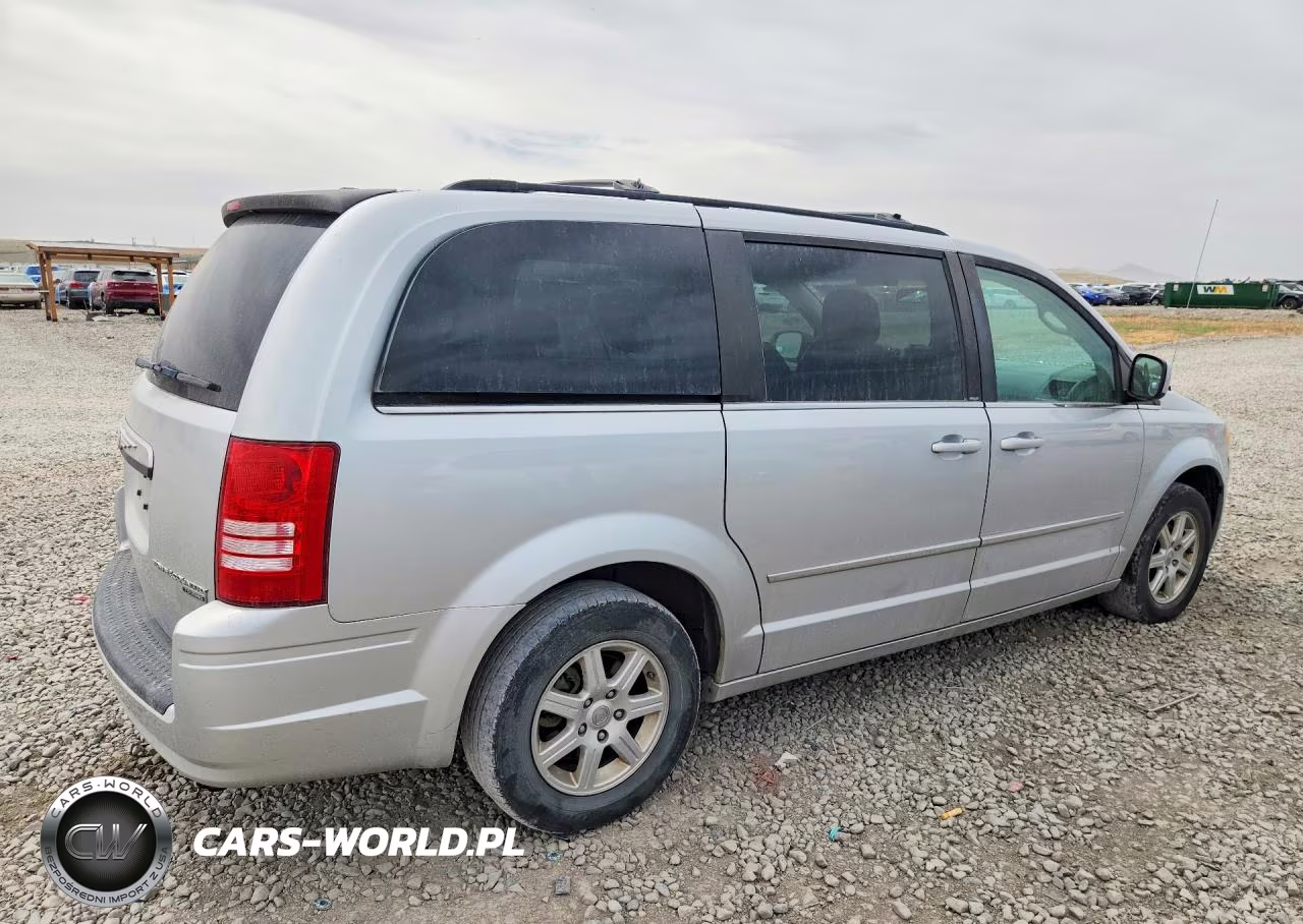 2010 Chrysler Town & Country Touring VIN:2A4RR5D12AR432152 - 3