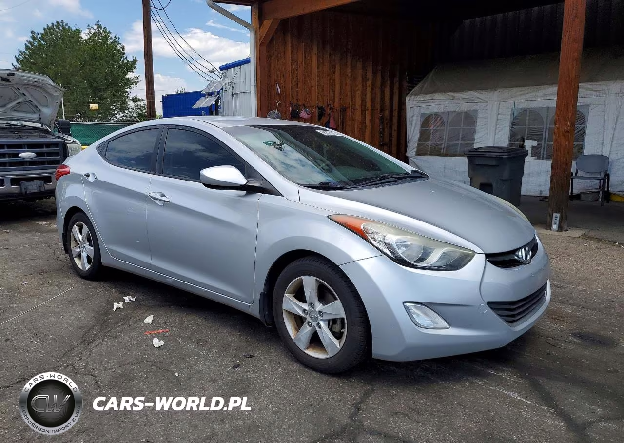 2013 Hyundai Elantra Gls VIN:5NPDH4AE9DH153352 - 4