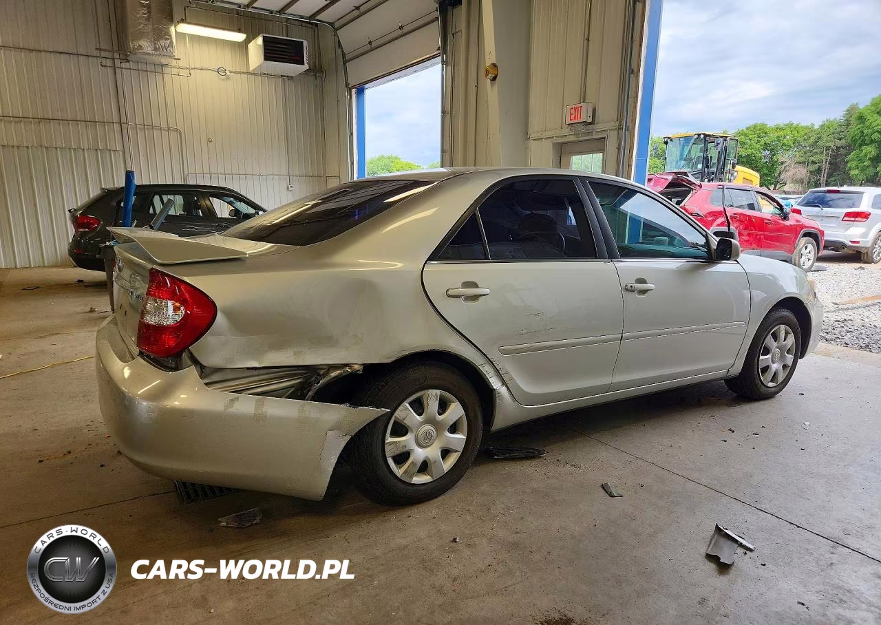 2002 Toyota Camry Le VIN:4T1BE32KX2U532051 - 3