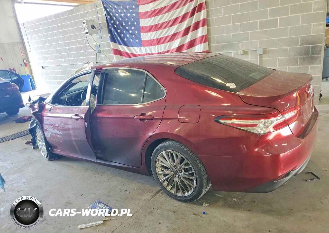 2018 Toyota Camry Hybrid Xle VIN:4T1B21HK2JU501363 - 2
