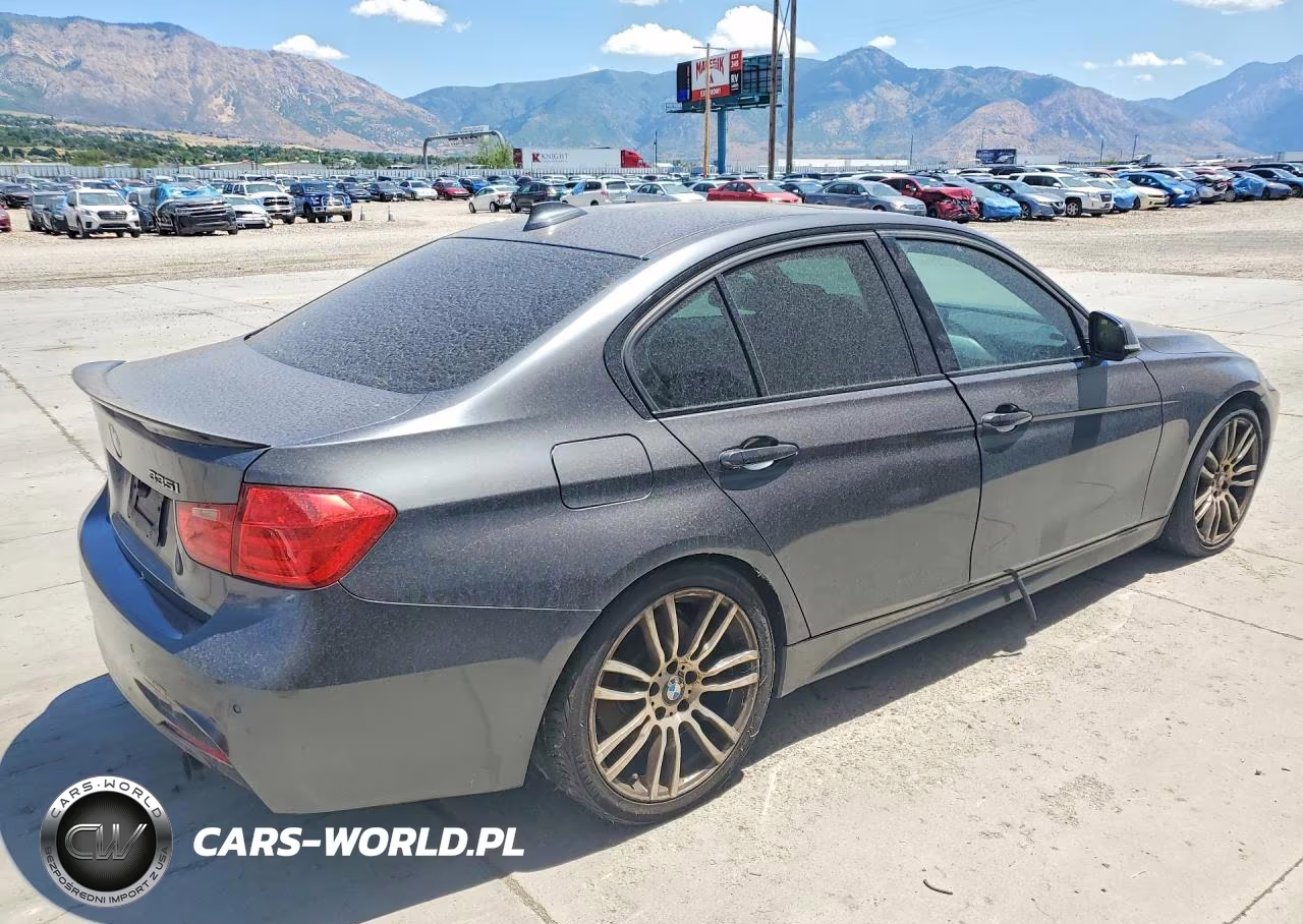2013 BMW 335 I VIN:WBA3A9G59DNP37686 - 3