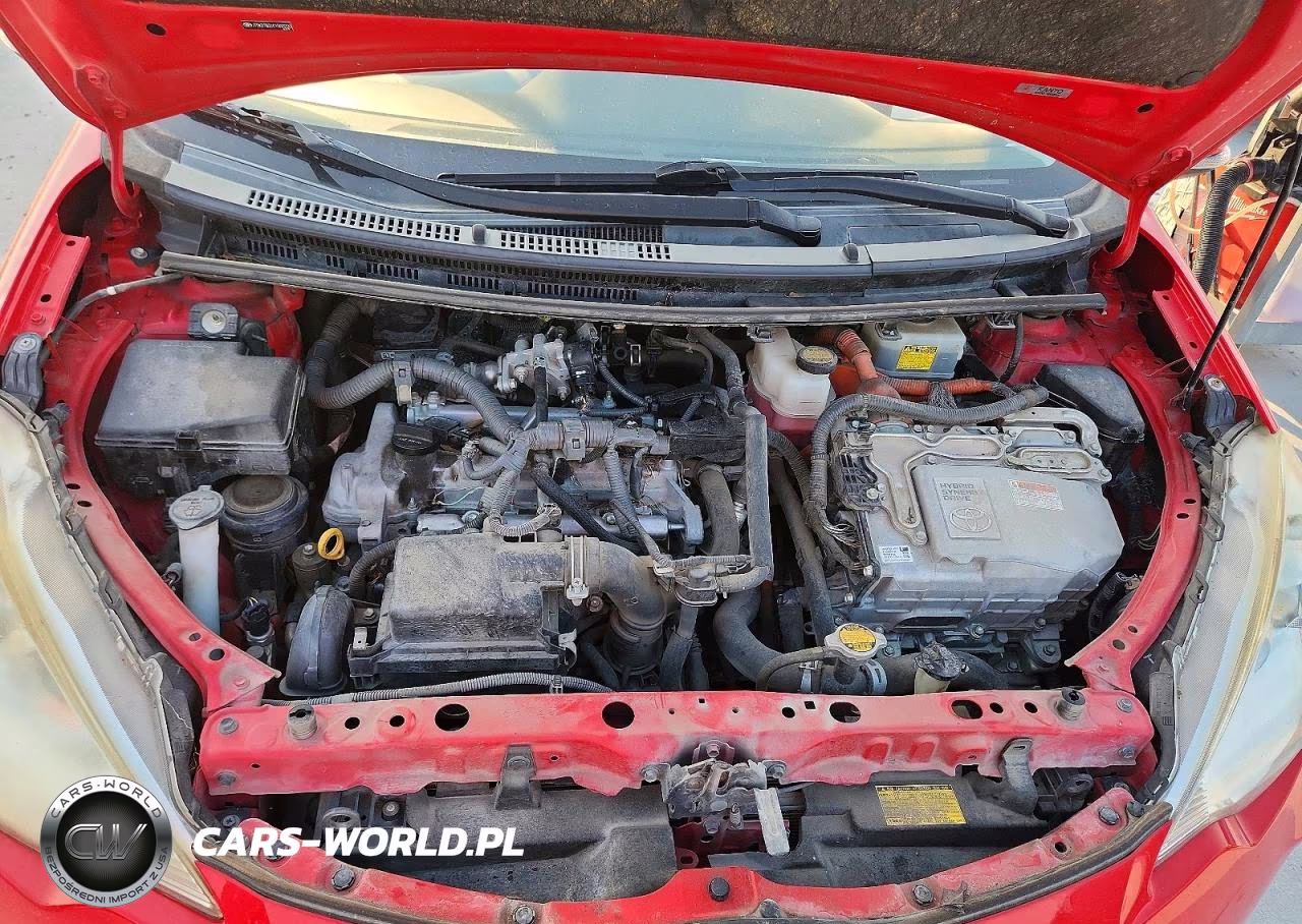 2012 Toyota Prius C Two VIN:JTDKDTB31C1503220 - 11