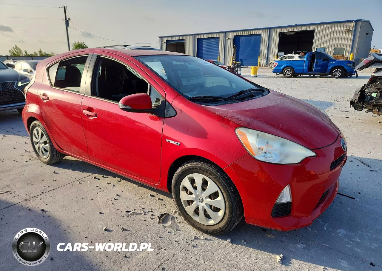 2012 Toyota Prius C Two VIN:JTDKDTB31C1503220 - 4
