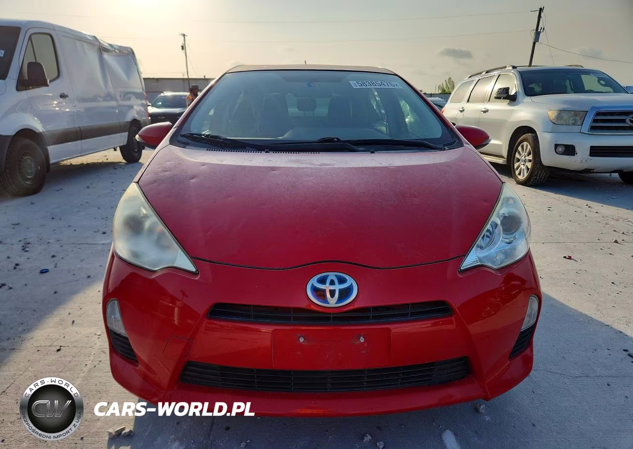 2012 Toyota Prius C Two VIN:JTDKDTB31C1503220 - 5