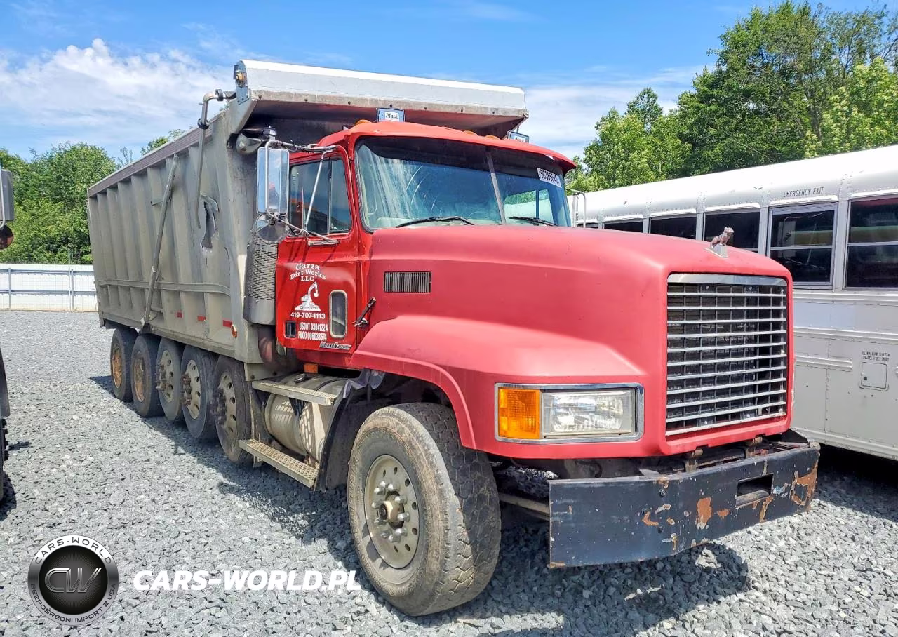 1999 Mack 700 Cl700