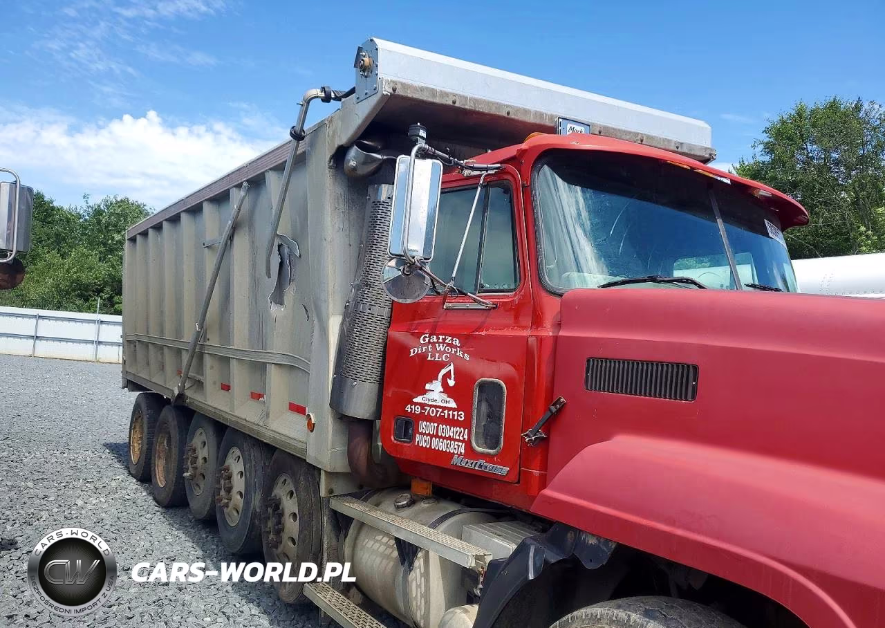1999 Mack 700 Cl700 VIN:1M2AD09C2XW007508 - 9