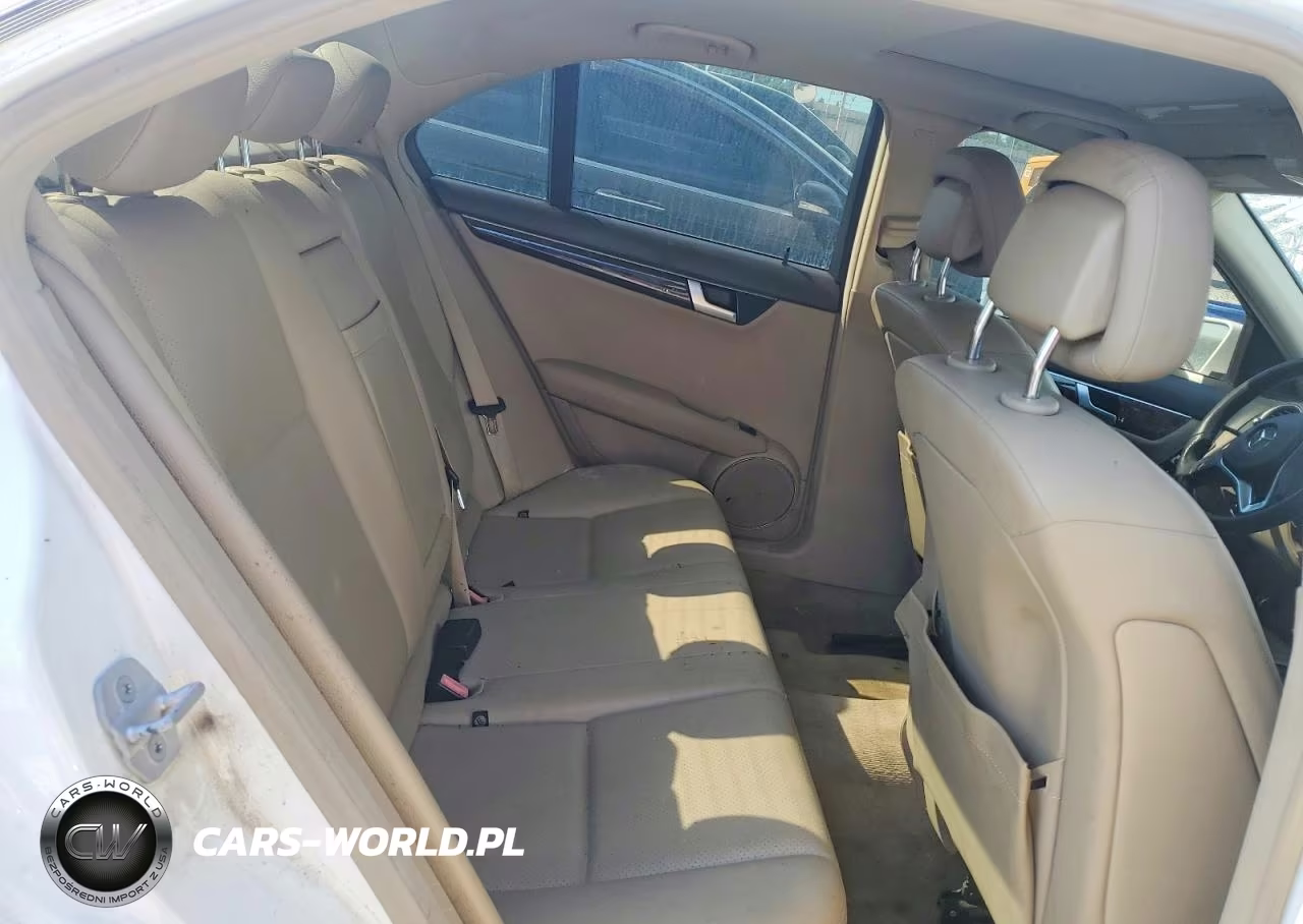 2014 Mercedes-Benz C 250 VIN:WDDGF4HB4ER305701 - 10