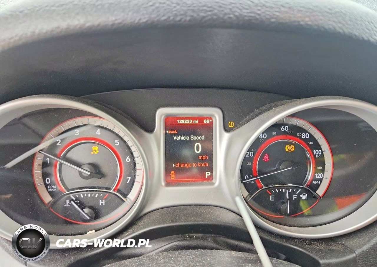2018 Dodge Journey Se VIN:3C4PDCAB8JT521315 - 9