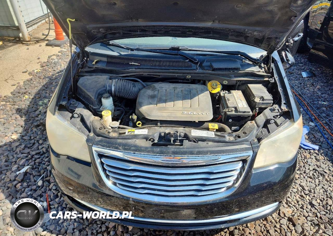 2015 Chrysler Town & Country Touring L VIN:2C4RC1CG6FR506895 - 12