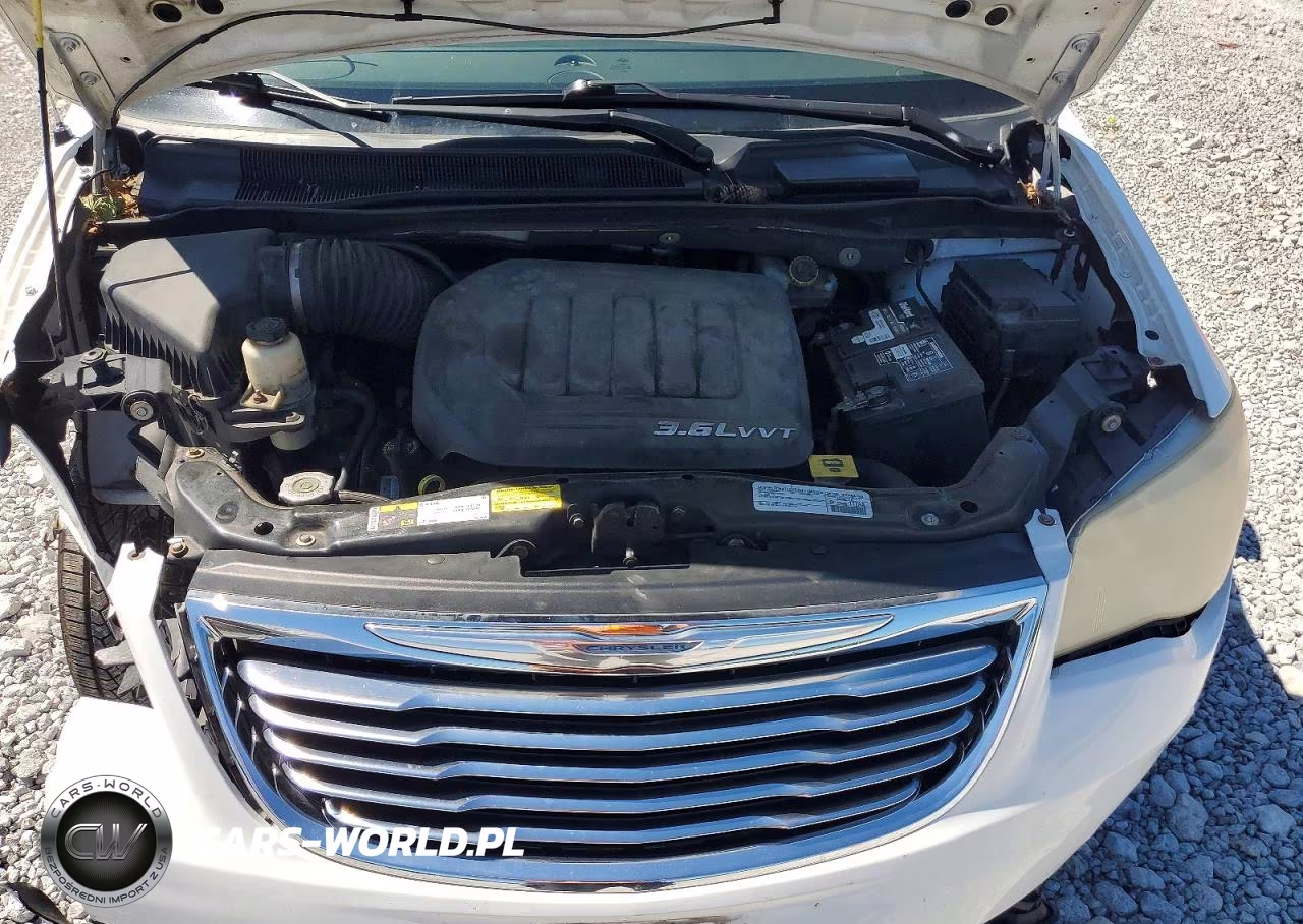 2015 Chrysler Town & Country Touring L VIN:2C4RC1CG8FR529420 - 12