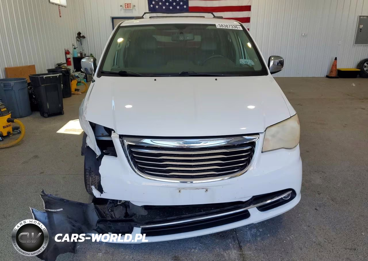 2015 Chrysler Town & Country Touring L VIN:2C4RC1CG8FR529420 - 5