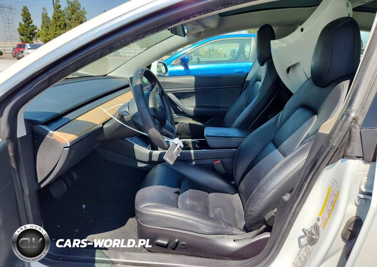 2020 Tesla Model 3 VIN:5YJ3E1EB2LF621700 - 7