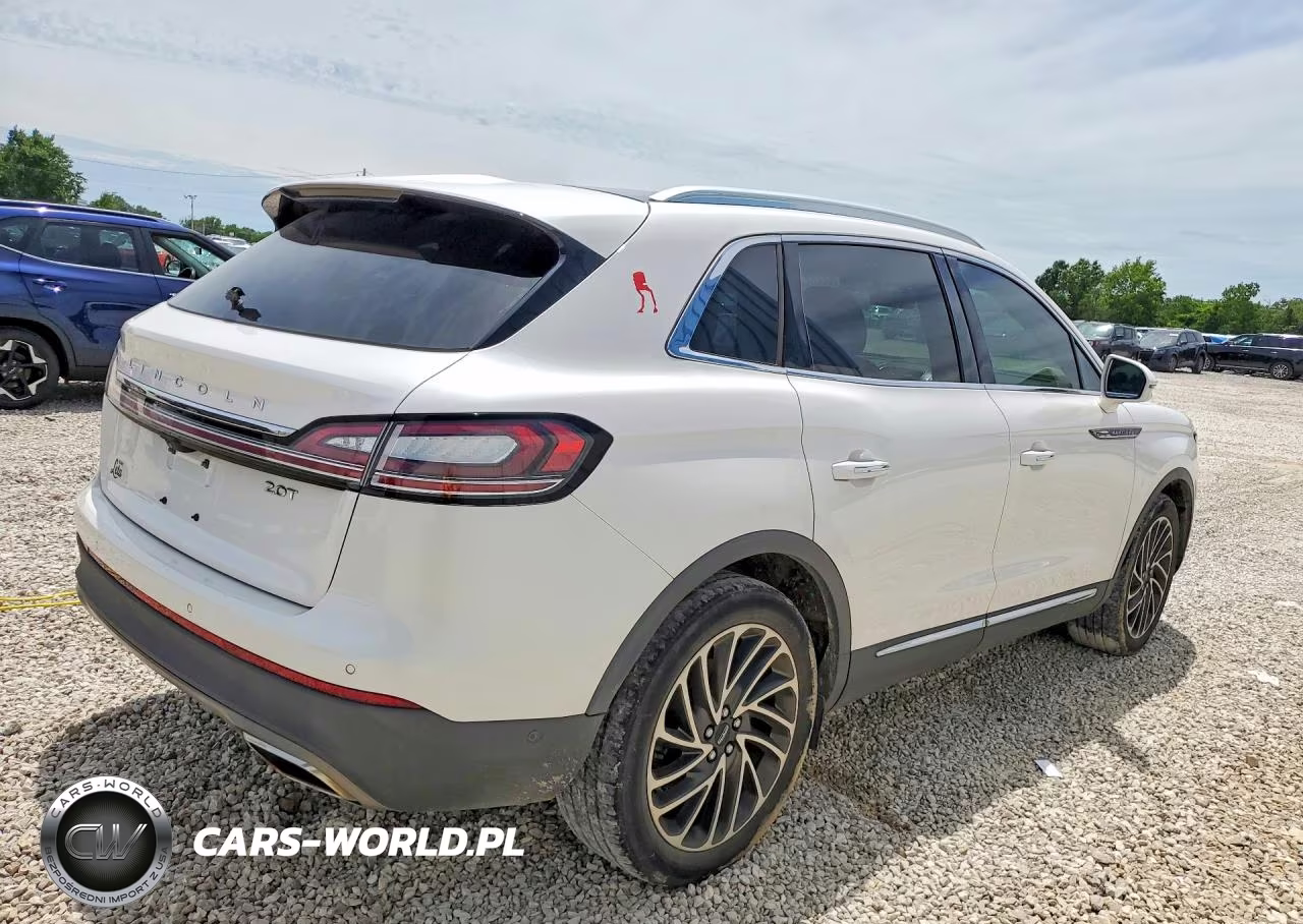 2019 Lincoln Nautilus Reserve VIN:2LMPJ6L92KBL23430 - 3
