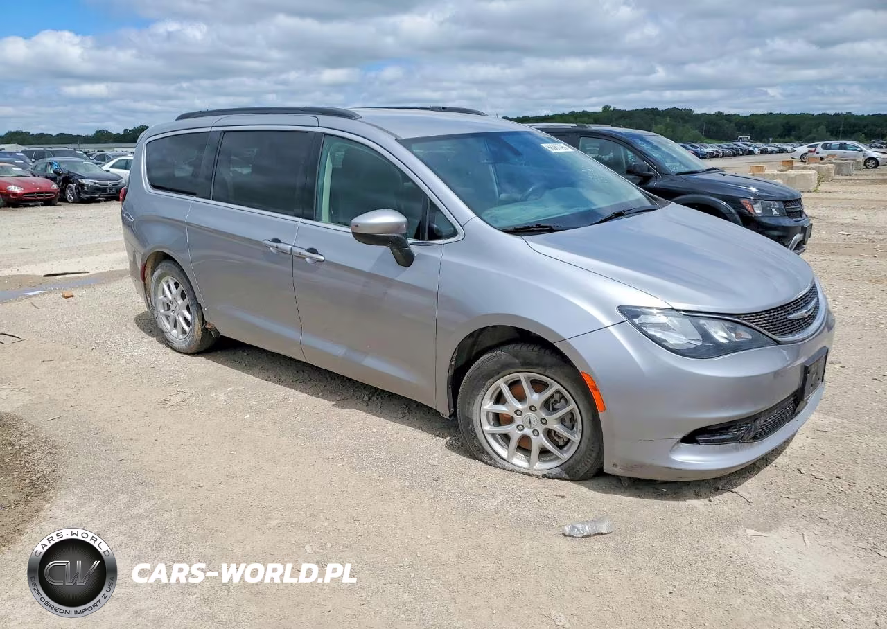 2021 Chrysler Voyager Lxi VIN:2C4RC1DG9MR506143 - 4
