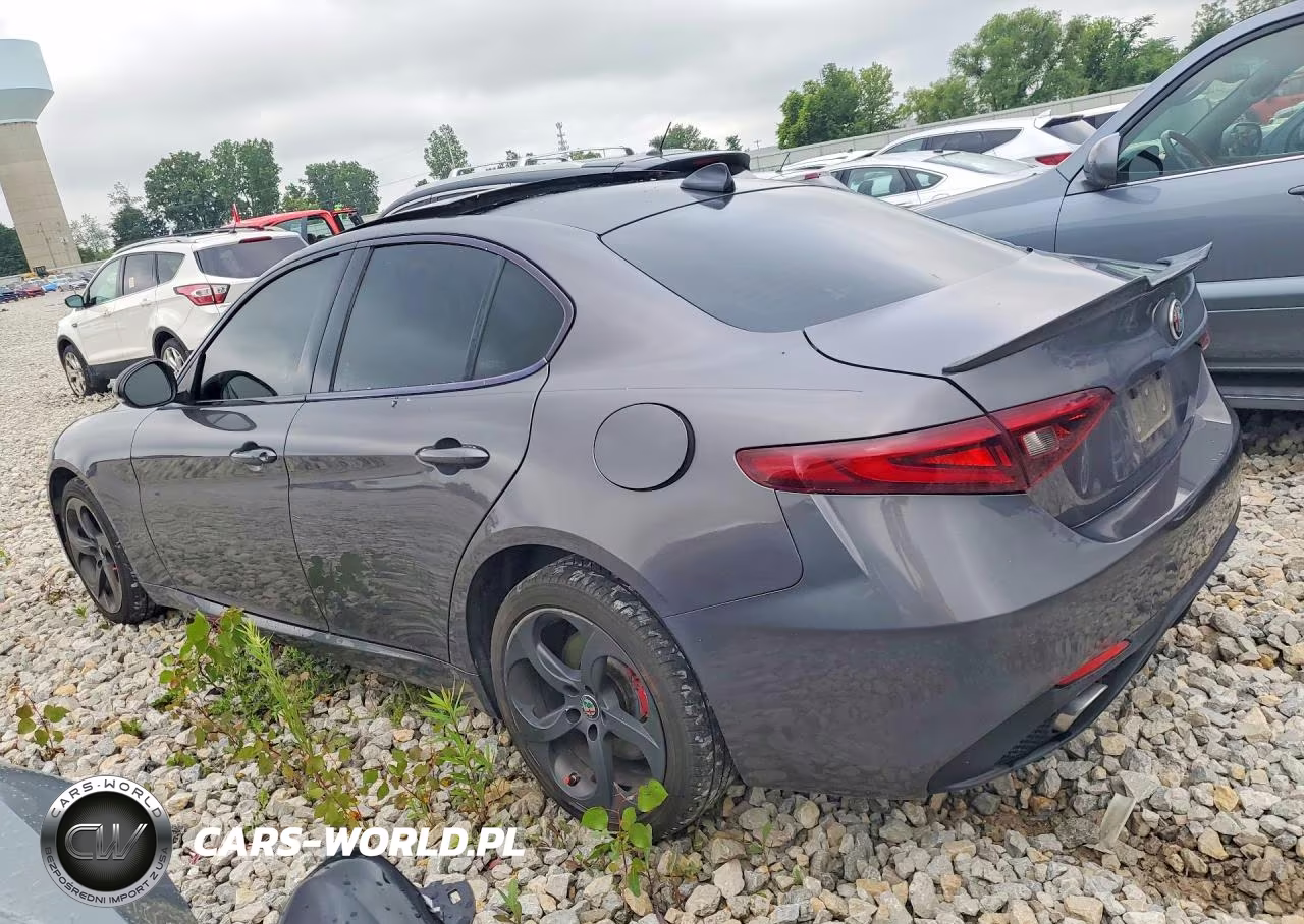 2017 Alfa Romeo Giulia Q4 VIN:ZARFAEDN4H7553981 - 2