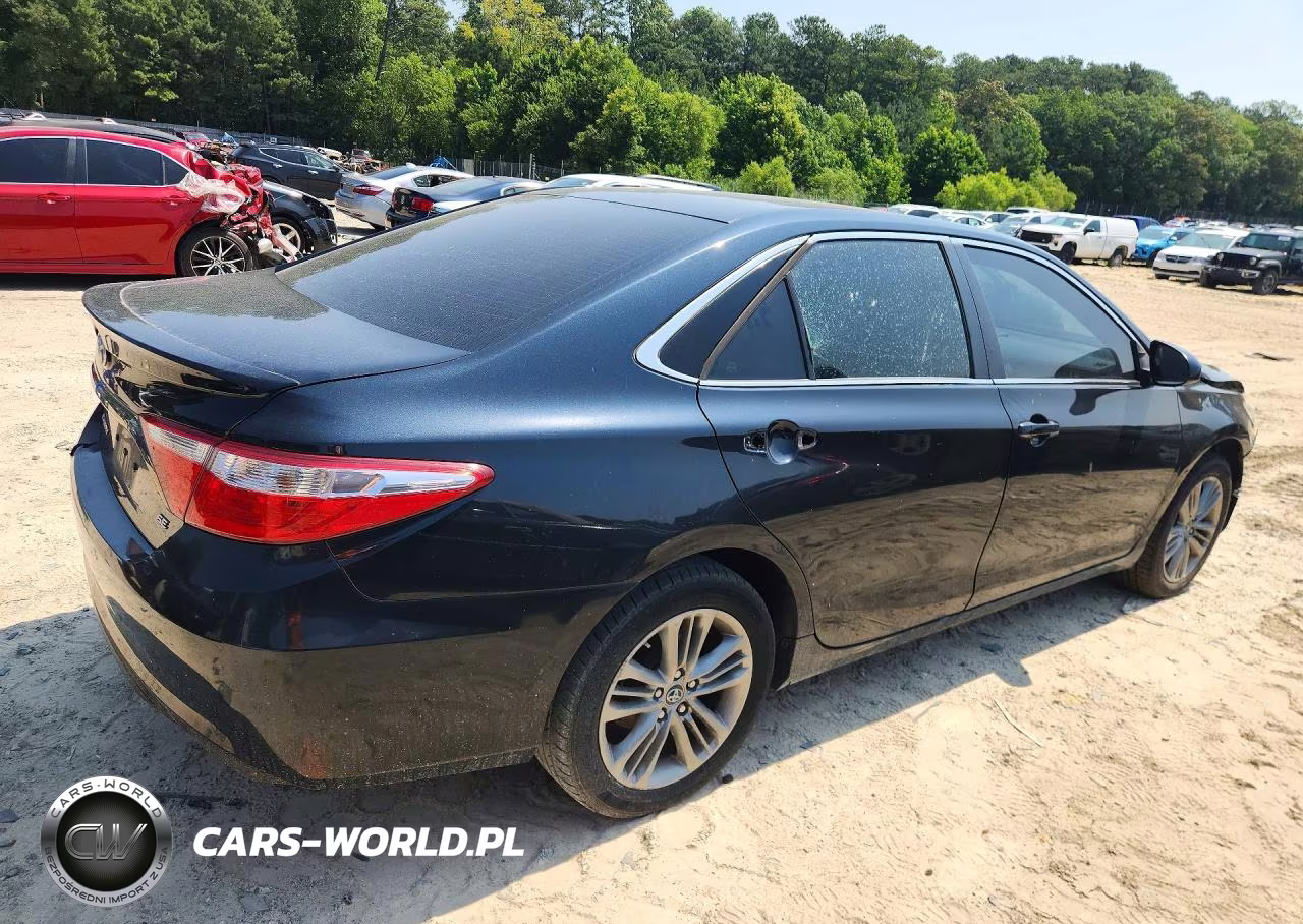 2017 Toyota Camry Se VIN:4T1BF1FK2HU360067 - 3