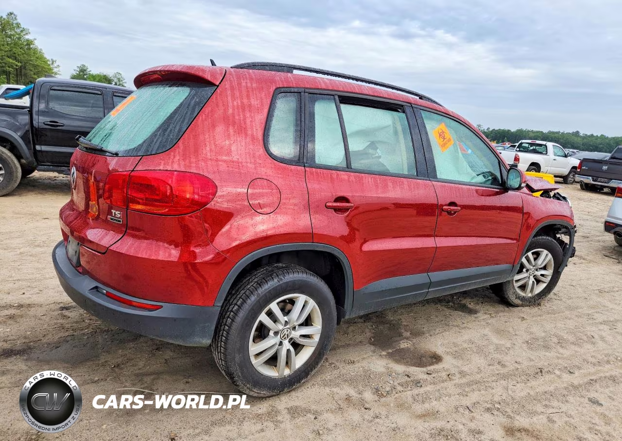 2016 Volkswagen Tiguan S VIN:WVGBV7AX7GW026595 - 3