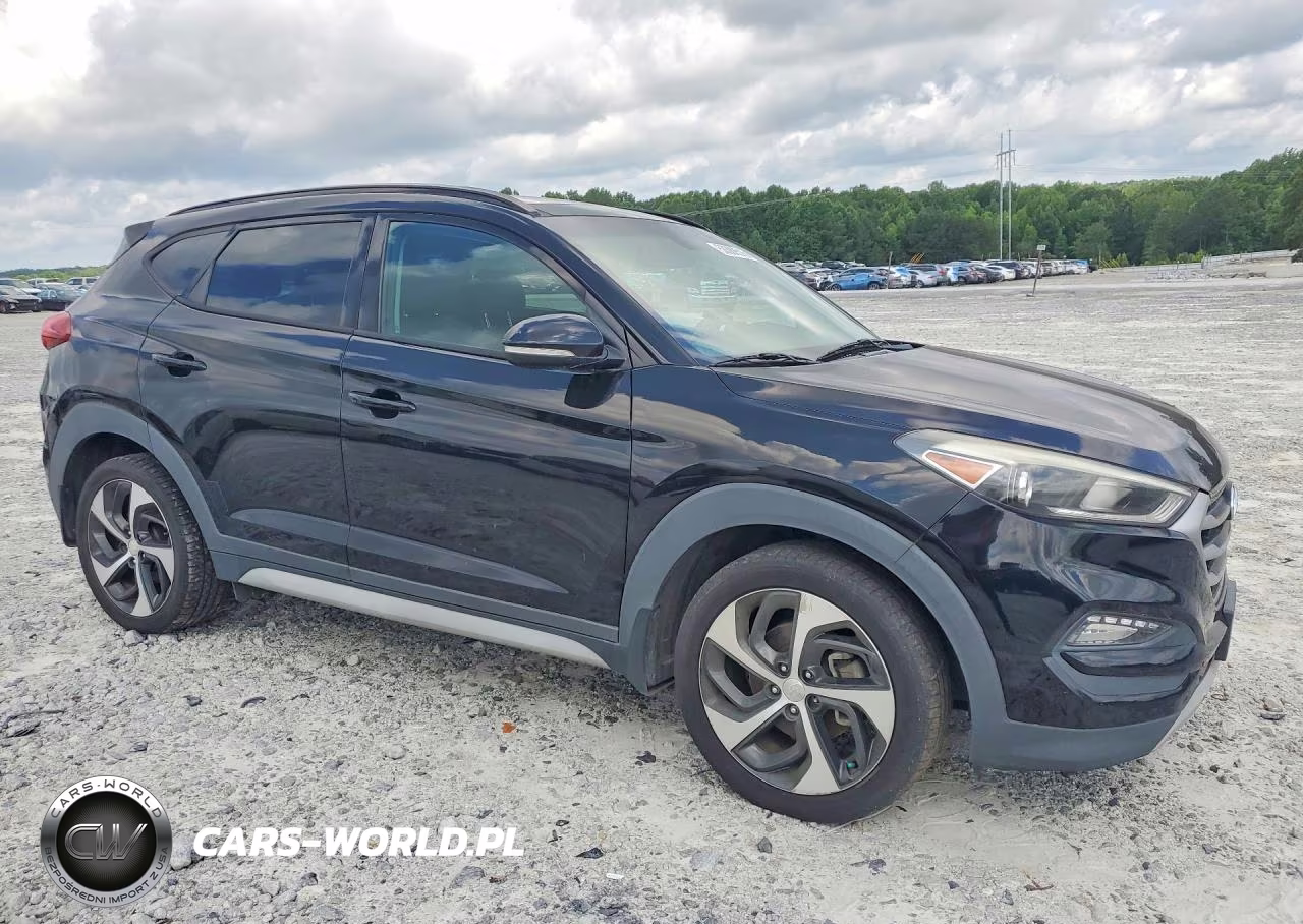 2018 Hyundai Tucson Value VIN:KM8J33A24JU648136 - 4