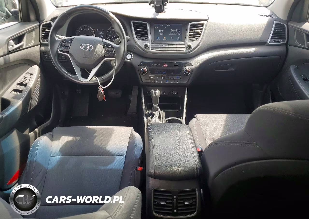2018 Hyundai Tucson Value VIN:KM8J33A24JU648136 - 8