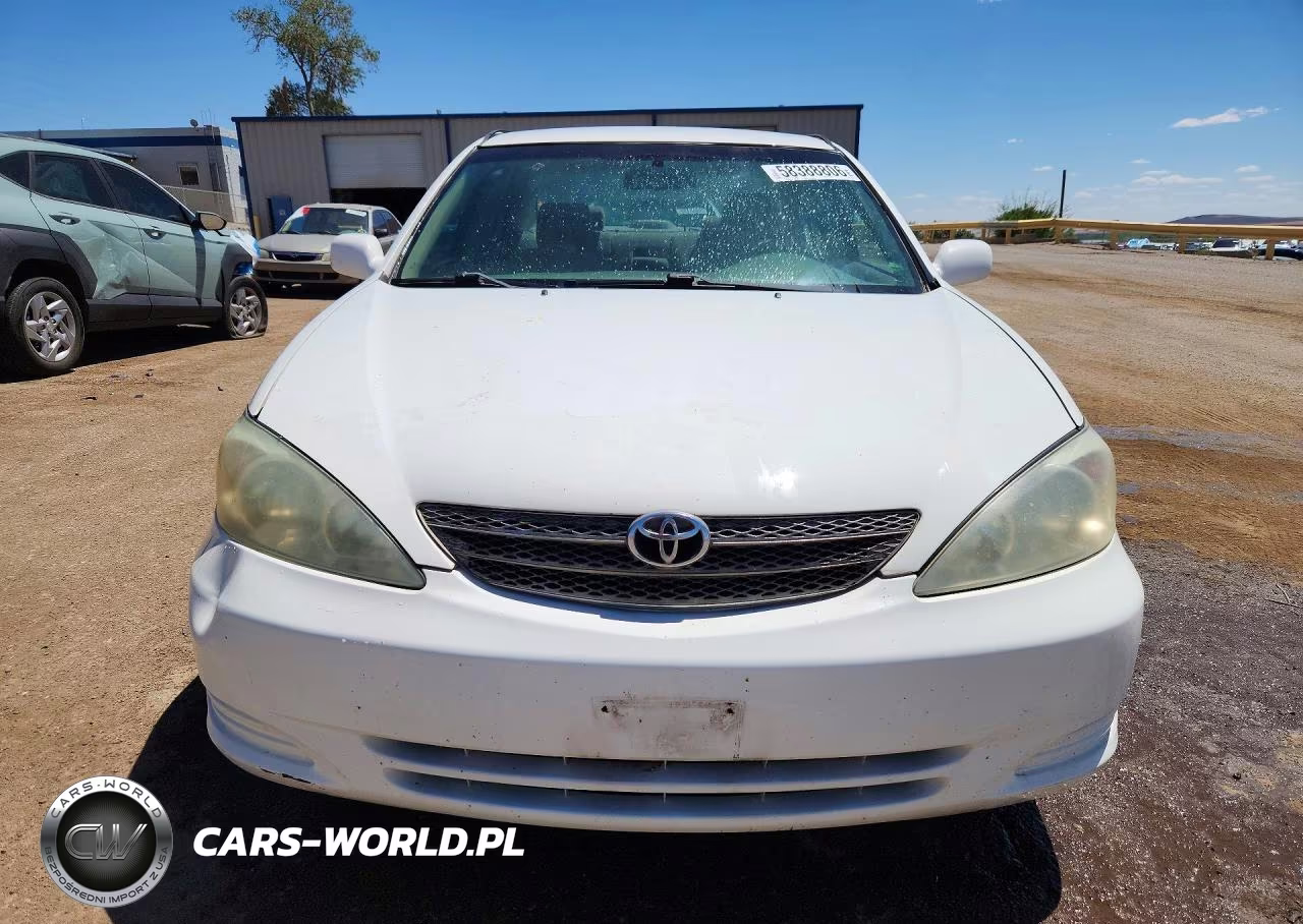 2002 Toyota Camry Le VIN:4T1BE32K22U055082 - 5