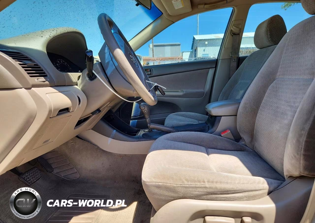 2002 Toyota Camry Le VIN:4T1BE32K22U055082 - 7