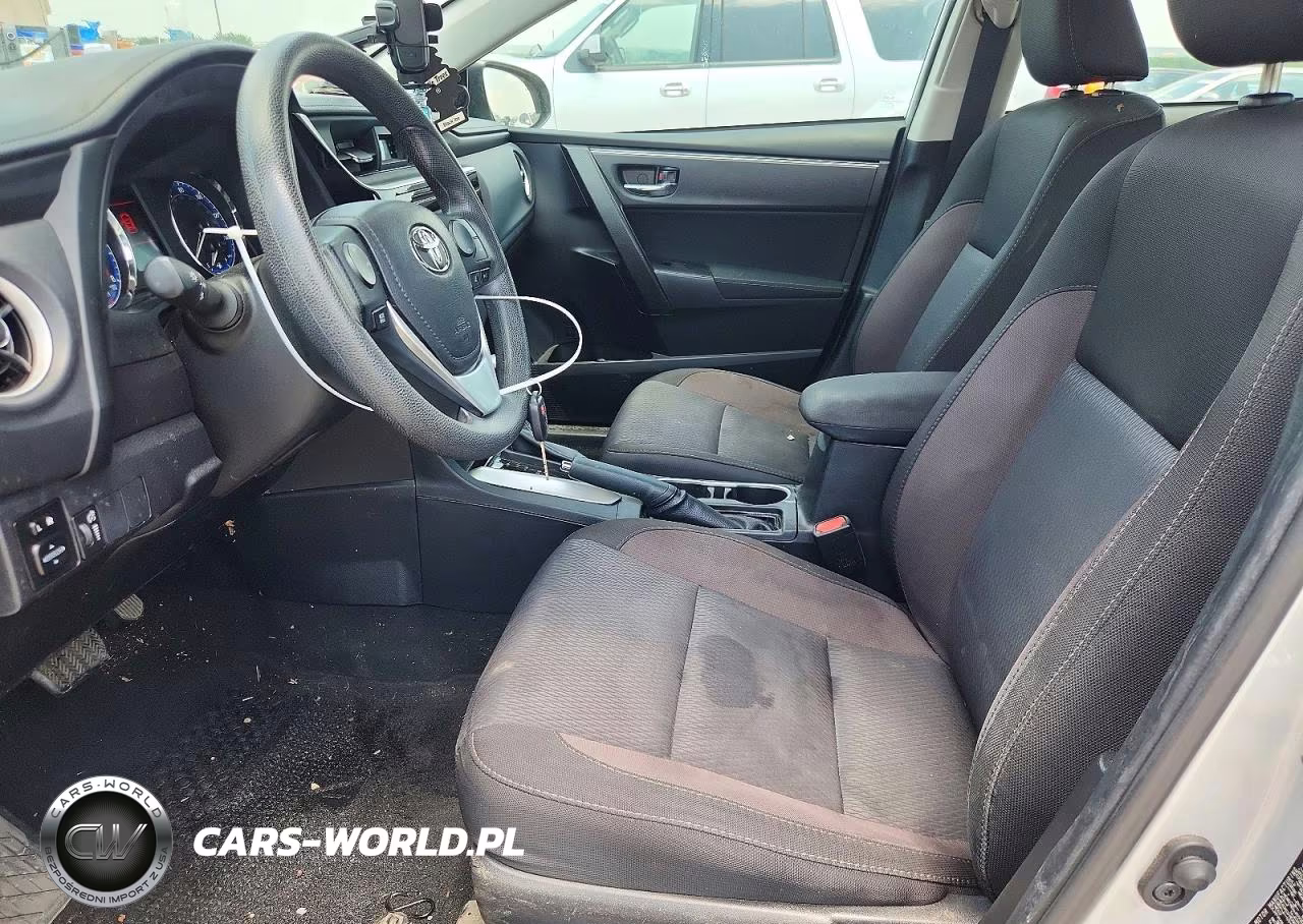 2018 Toyota Corolla Le VIN:2T1BURHE7JC981131 - 7