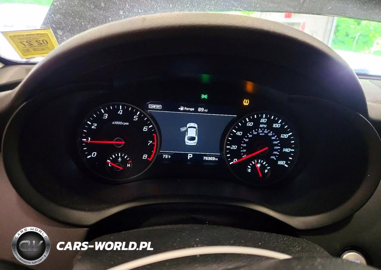 2018 Kia Stinger Premium VIN:KNAE25LA4J6017042 - 9