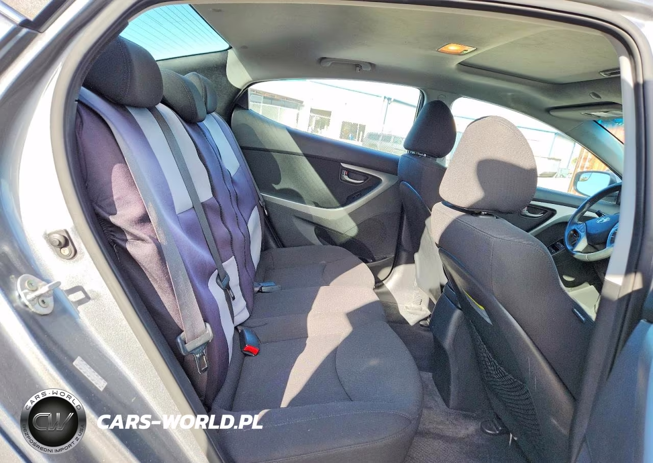 2016 Hyundai Elantra Value Edition VIN:KMHDH4AE0GU581364 - 10