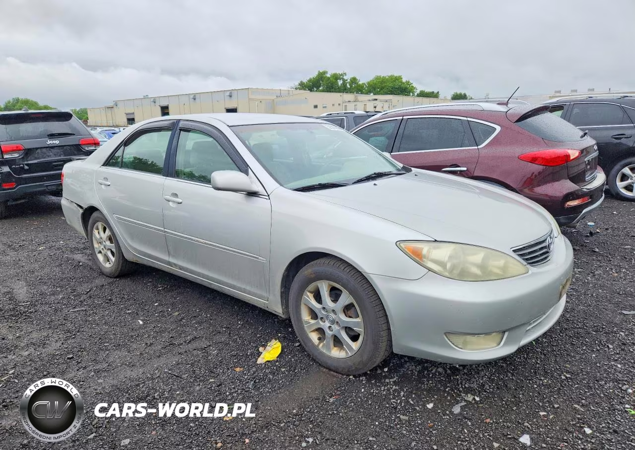 2005 Toyota Camry Xle VIN:4T1BE30K45U986948 - 4