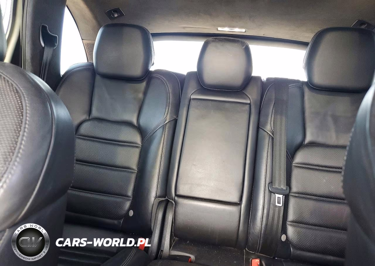 2017 Porsche Cayenne Turbo VIN:WP1AC2A27HLA92126 - 10