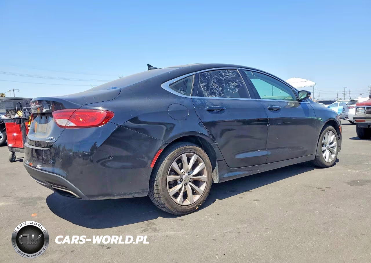 2015 Chrysler 200 C VIN:1C3CCCCG7FN551900 - 3