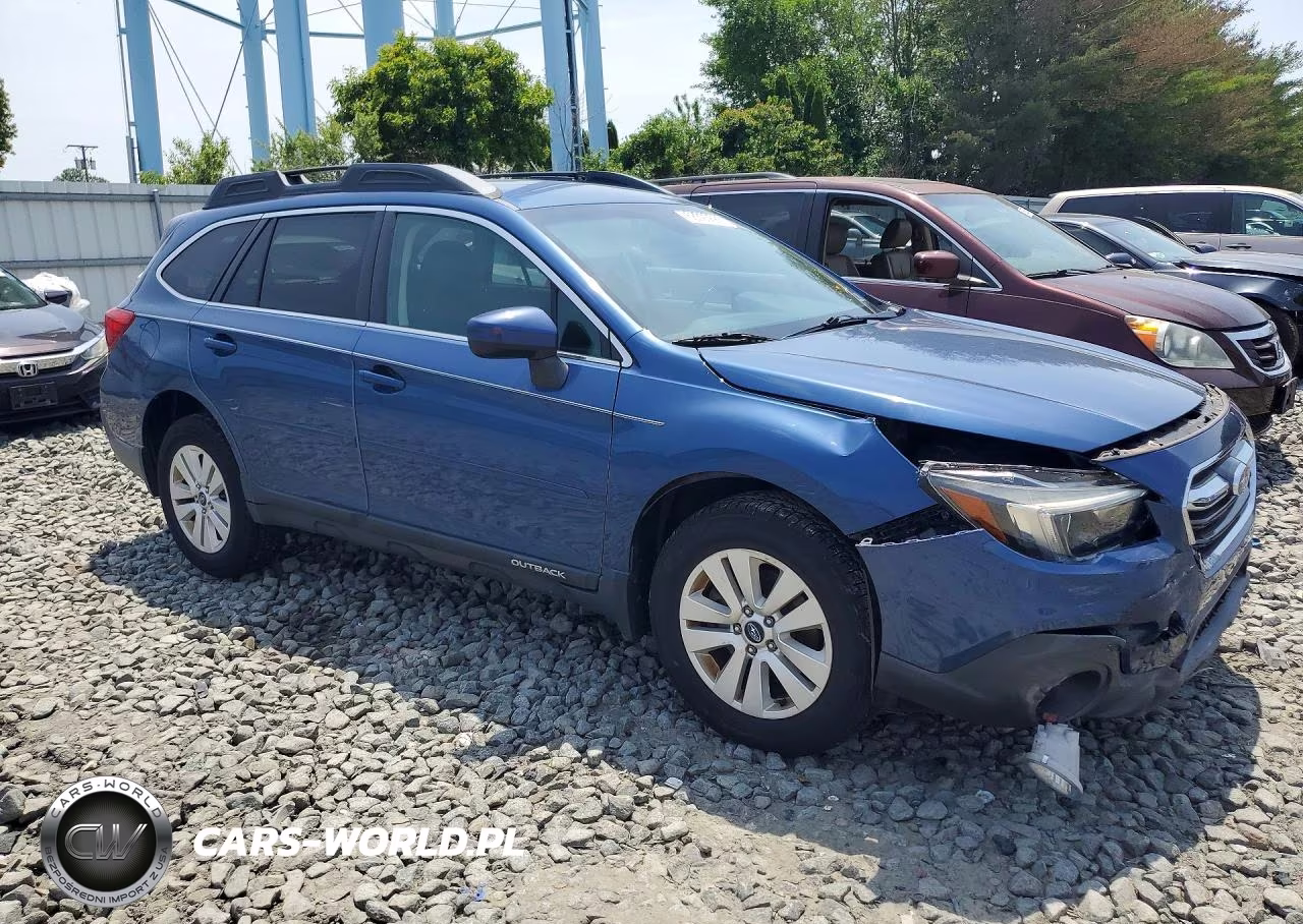 2019 Subaru Outback 2.5I Premium VIN:4S4BSAFC4K3395985 - 4